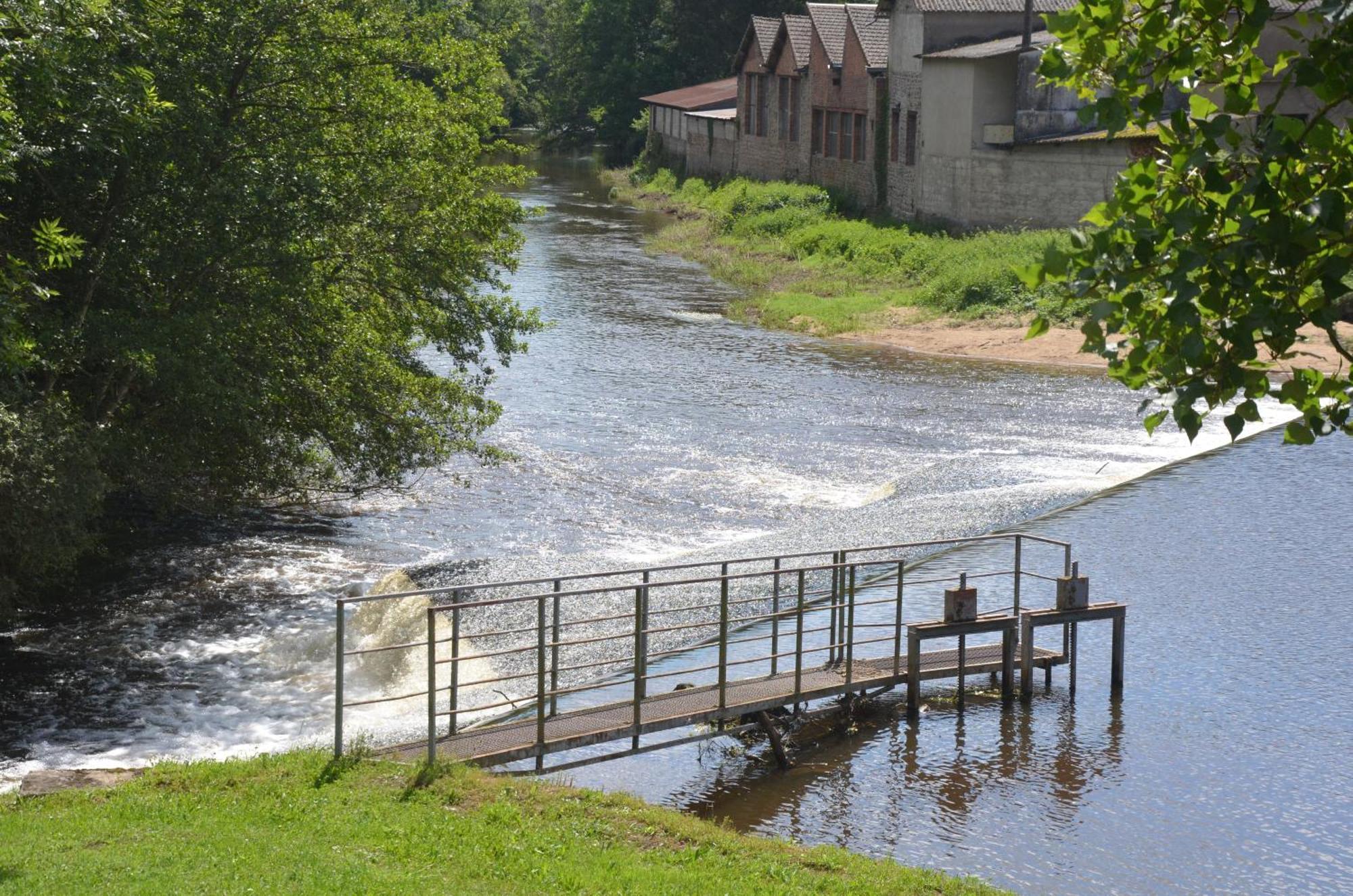 Studio "Au Bord De L'Eau" 2 Chambon-sur-Voueize Dış mekan fotoğraf